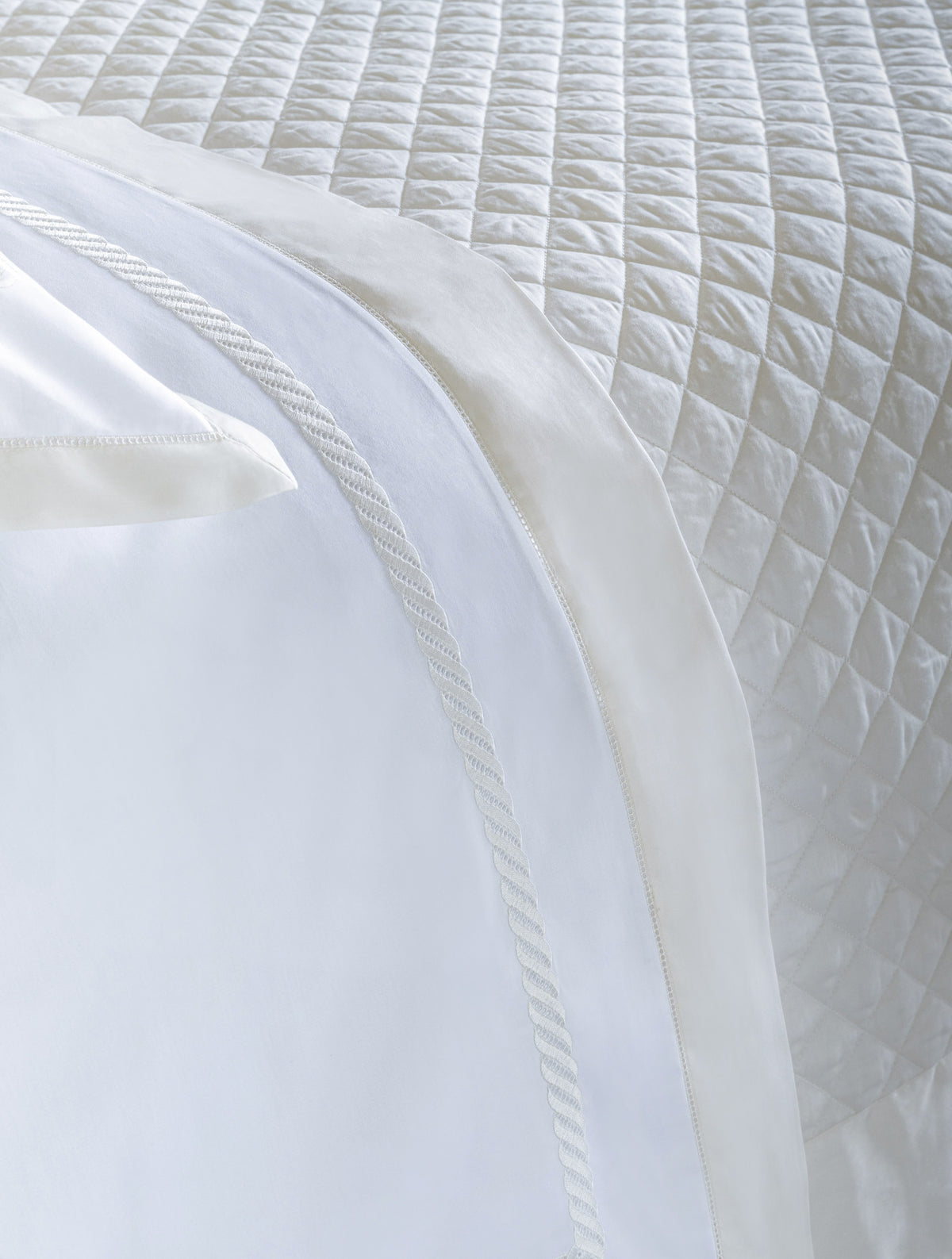 Pacific Duvet Cover Set - White/White