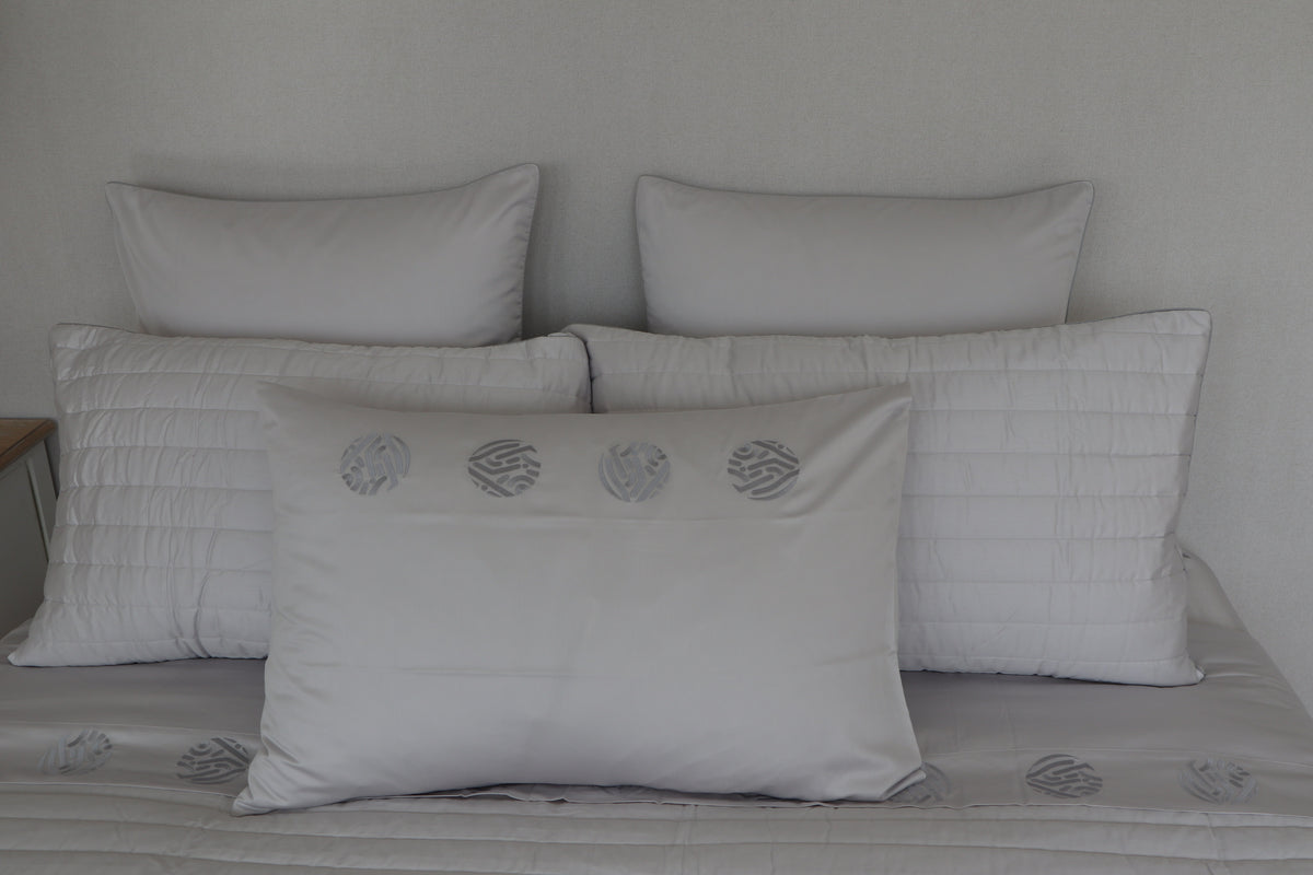 Coruche Euro Pillowcases - White/Silver