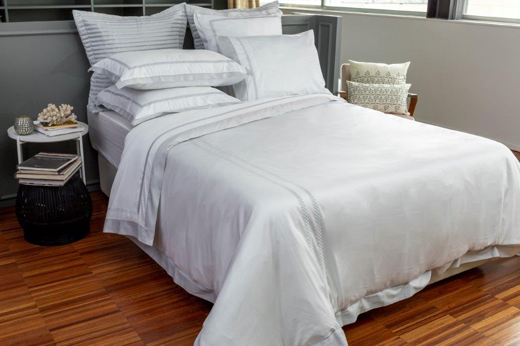 Pacific Duvet Cover Set - White/Silver